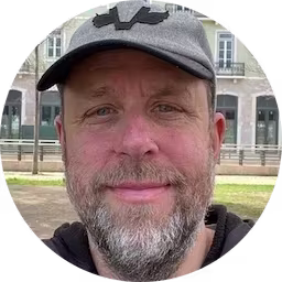 chris jonat author image